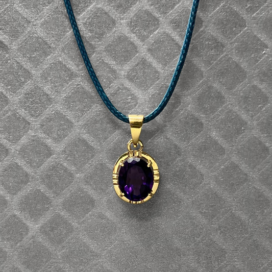 Preowned Yellow Gold and Oval Amethyst Pendant