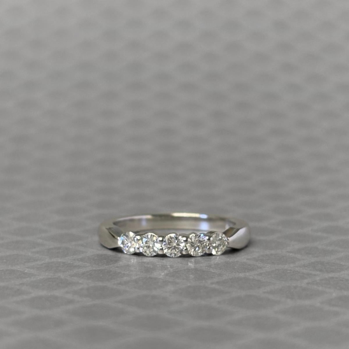 Preowned White Gold and Diamond Hearts on Fire Ring