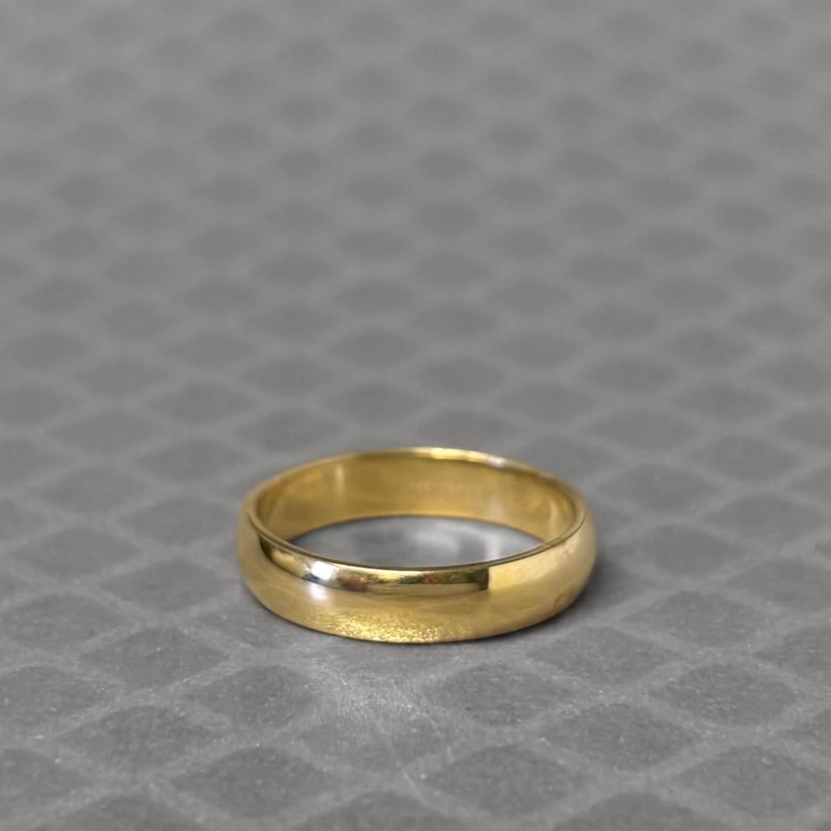 Preowned Yellow Gold Rounded Band