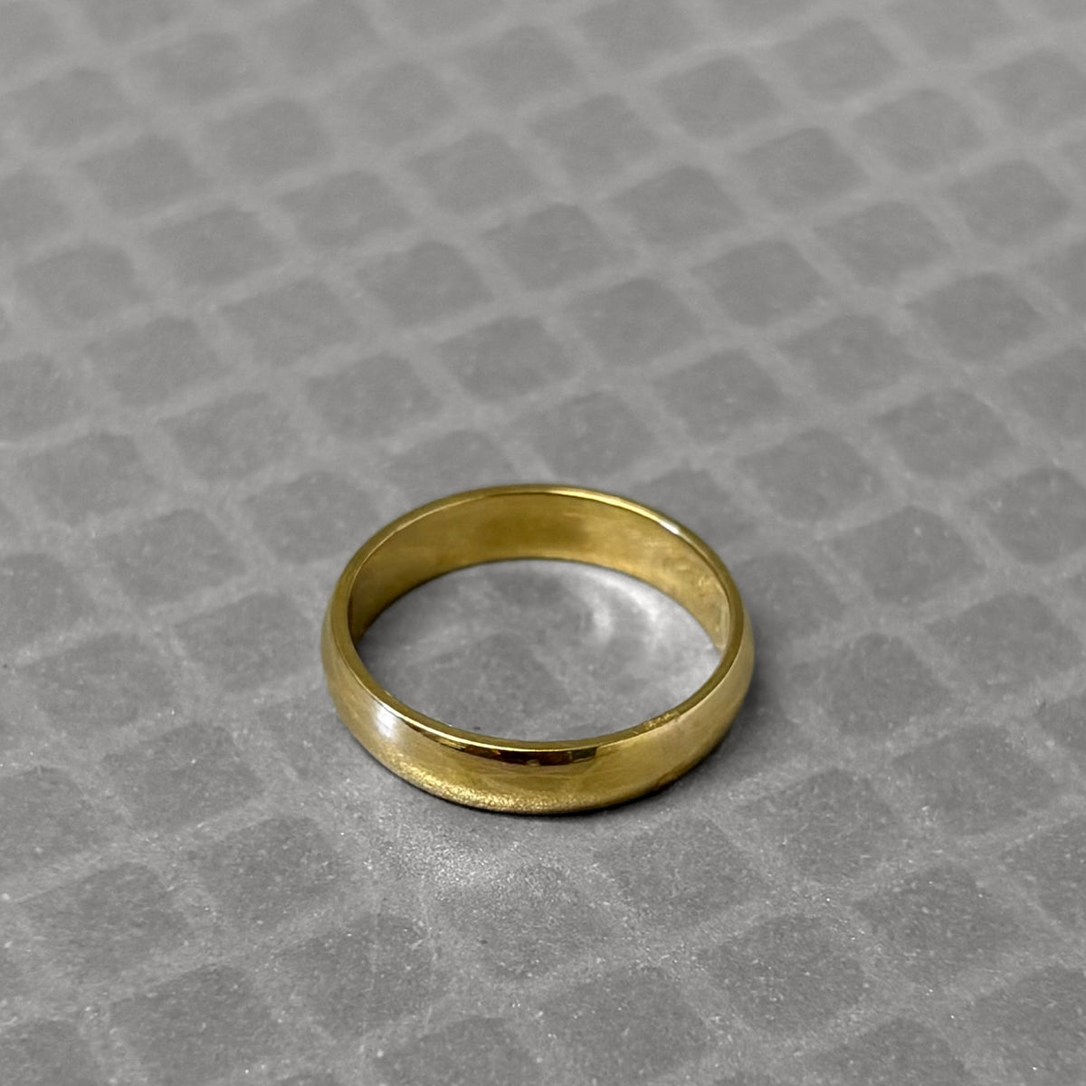 Preowned Yellow Gold Rounded Band